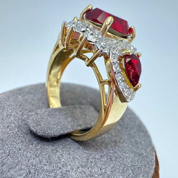 Gold Plated Red & White Gemstone Prong Set Fashion Statement Ring Size 7 - Picture 3 of 11
